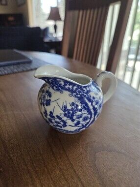 Nippon Japan Creamer  Cherry Blossoms Hokds 6oz